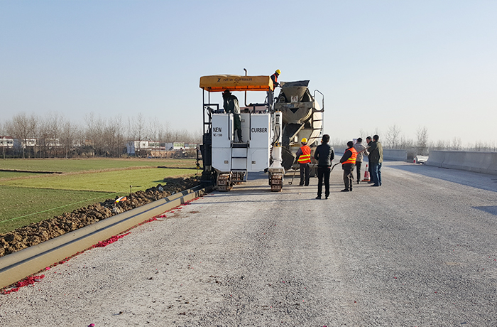 硬路肩是什么？和土路肩有什么區(qū)別？